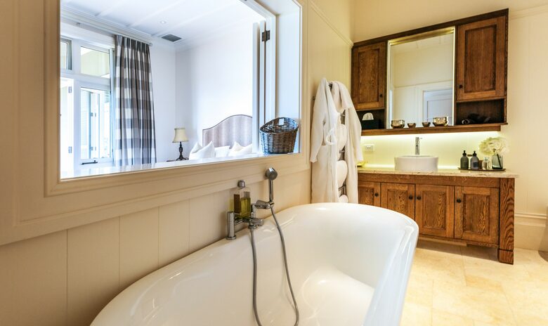 Te Rere Estate (R) - Waiheke Island, New Zealand