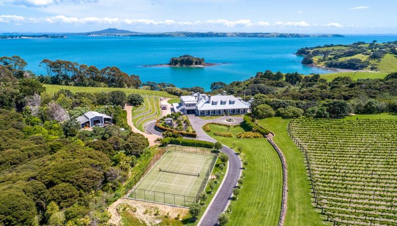 Te Rere Estate (R) - Waiheke Island, New Zealand