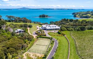Te Rere Estate (R) - Waiheke Island, New Zealand