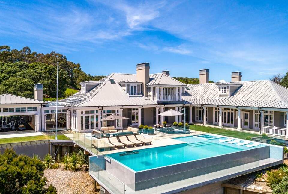 Te Rere Estate (R) - Waiheke Island, New Zealand