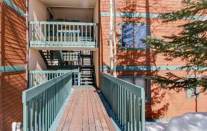 Timberfalls Hideaway - Luxurious Condo with Shared Pool and Tennis - Vail, Colorado