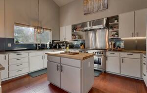 Luxury Modern Home Minutes from the Lake and Ski Slopes - Incline Village, Lake Tahoe. - Incline Village, Nevada