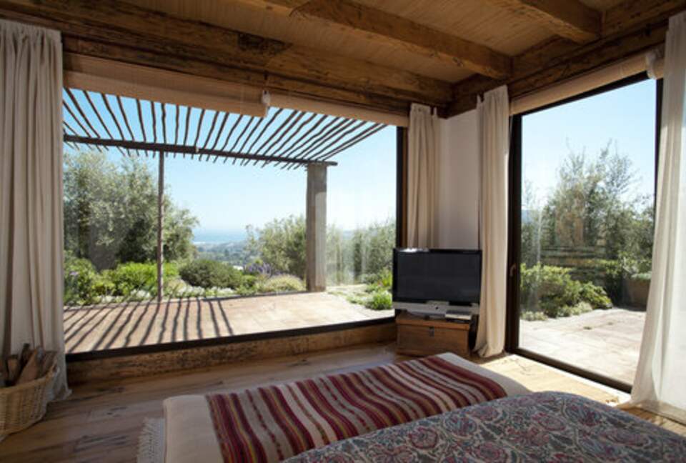 Olivo Santo Estate - Laguna de Zapallar, Chile