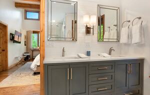 Vail Valley Modern Getaway - Vail, Colorado