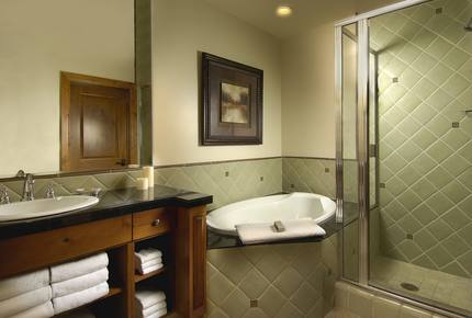 10th Mountain Suite at Vail Mountain Lodge & Spa - Vail, Colorado