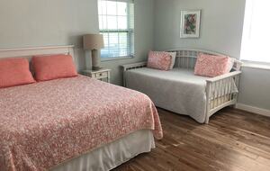 North Beach Beauty with a Pool - Clearwater Beach, Florida