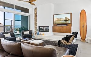 Blue Wave Beach House | Upstairs