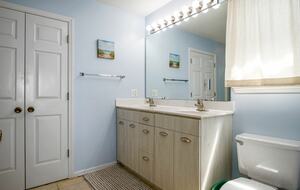 Holden Beach Oceanfront Retreat - Holden Beach, North Carolina