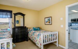 Holden Beach Oceanfront Retreat - Holden Beach, North Carolina