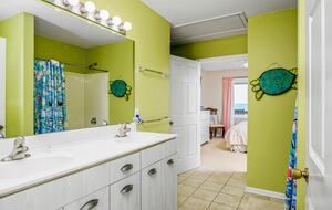 Holden Beach Oceanfront Retreat - Holden Beach, North Carolina