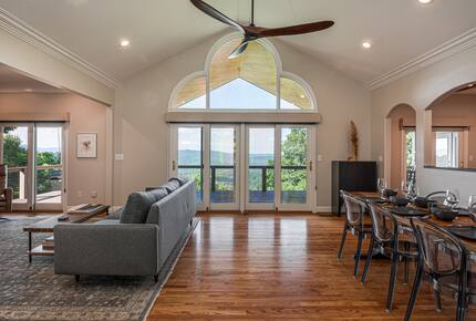 Entry leads to greatroom