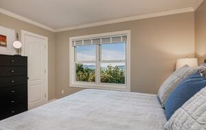 Carolina Mountain Retreat with Unobstructed Mountain Views - Hendersonville, North Carolina