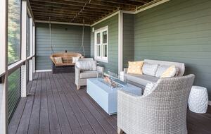 Carolina Mountain Retreat with Unobstructed Mountain Views - Hendersonville, North Carolina