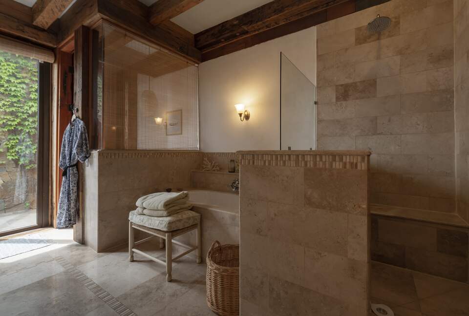 Olivo Santo Estate - Laguna de Zapallar, Chile