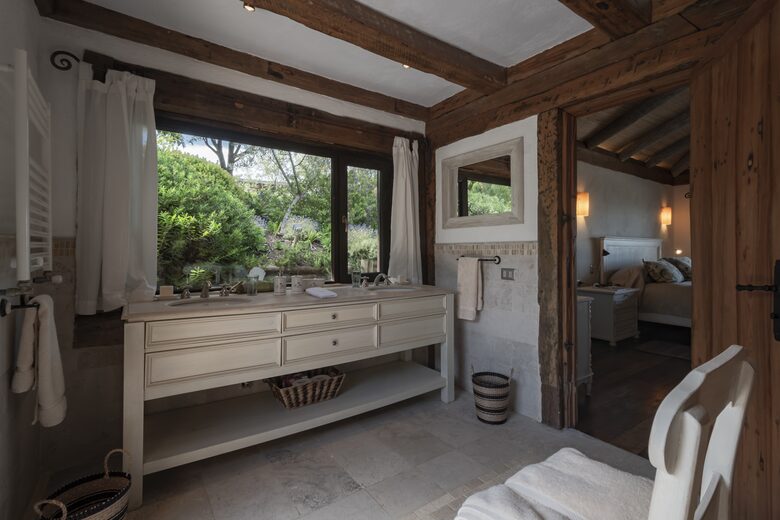 Olivo Santo Estate - Laguna de Zapallar, Chile