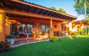 Cuerna House | Traditonal Mexican Estate with pool - Cuernavaca, Mexico