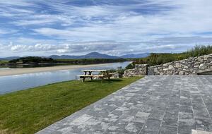 Waterfront Retreat - Ardfert, Ireland