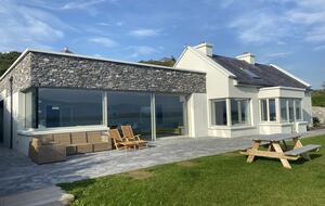 Waterfront Retreat - Ardfert, Ireland
