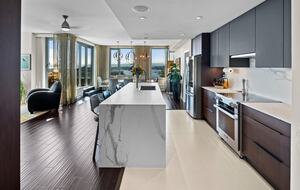 Fully equiped chef´s kitchen w/convection oven and induction cook top