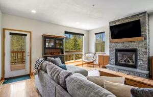 Silverthorne Spacious Getaway - Silverthorne, Colorado