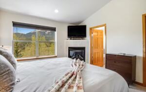Silverthorne Spacious Getaway - Silverthorne, Colorado