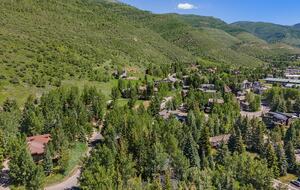 Beautifully Remodeled Mid-Century Modern Vail Home - Vail, Colorado