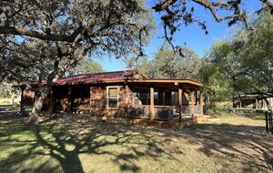 Private Getaway with a Game Room - Near Frio River - Leakey, Texas
