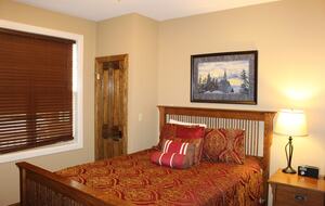 Black Bear Crossing #35 | Ski In/ Ski Out, Steps to Black Bear and Powder Ridge - Snowshoe, West Virginia