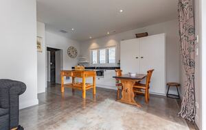 Dining space, seats 4 comfortably