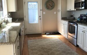 Waterfront retreat on Vashon; with a beach and hot tub! - Vashon, Washington