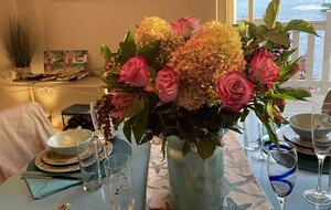 Waterfront retreat on Vashon; with a beach and hot tub! - Vashon, Washington