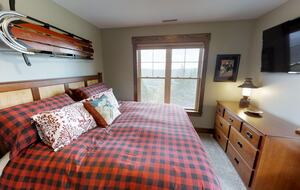 Black Bear Crossing #21 | Slopeside with Great Ski Trail Views - Snowshoe, West Virginia