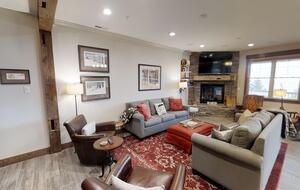 Black Bear Crossing #21 | Slopeside with Great Ski Trail Views - Snowshoe, West Virginia