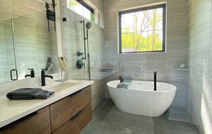 Stunning New Lake Keowee Contemporary Waterfront Home! - Six Mile, South Carolina