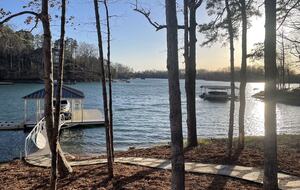 Stunning New Lake Keowee Contemporary Waterfront Home! - Six Mile, South Carolina