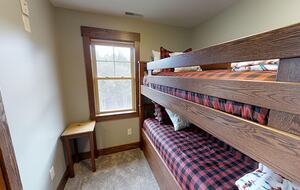 Black Bear Crossing #21 | Slopeside with Great Ski Trail Views - Snowshoe, West Virginia