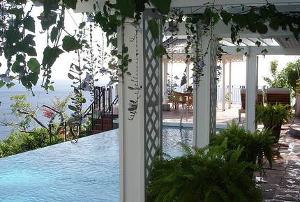 LE GALLERIE - Soufriere, Saint Lucia