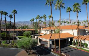 Desert Oasis, Palm Springs Area - One-Bedroom Villa - Cathedral City, California