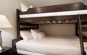 Woodrun Lodge 514 | Ski-In Ski-Out Condo w/ Pool, Hot Tub - Whistler, Canada