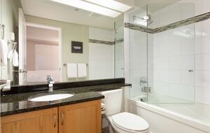 Woodrun Lodge 514 | Ski-In Ski-Out Condo w/ Pool, Hot Tub - Whistler, Canada