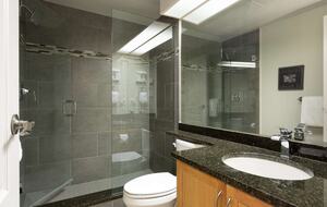 Woodrun Lodge 514 | Ski-In Ski-Out Condo w/ Pool, Hot Tub - Whistler, Canada