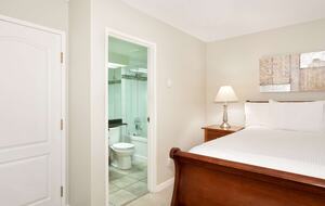 Woodrun Lodge 514 | Ski-In Ski-Out Condo w/ Pool, Hot Tub - Whistler, Canada