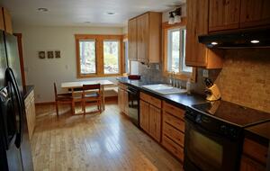 Aspen Meadow Lodge | Private Pickleball Court, Bonus Room, on 8.5 Acres - Sisters, Oregon