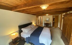 Aspen Meadow Lodge | Private Pickleball Court, Bonus Room, on 8.5 Acres - Sisters, Oregon