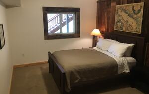 Aspen Meadow Lodge | Private Pickleball Court, Bonus Room, on 8.5 Acres - Sisters, Oregon