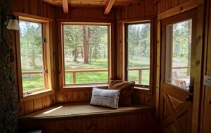 Aspen Meadow Lodge | Private Pickleball Court, Bonus Room, on 8.5 Acres - Sisters, Oregon