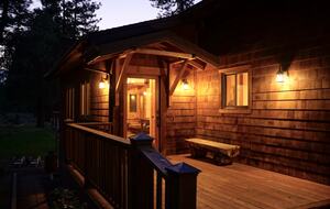 Aspen Meadow Lodge | Private Pickleball Court, Bonus Room, on 8.5 Acres - Sisters, Oregon