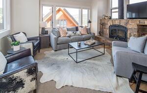 Remodeled Ski-in, Ski-out Chalet in Big Sky Mountain Village w/ Excellent Views - Big Sky, Montana