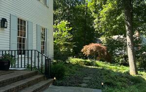 Hill House in Prestigious Bethesda - Bethesda, Maryland