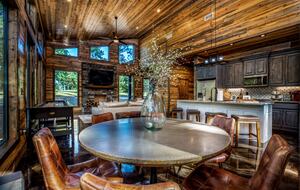 "Somethin 2 Talk About" | Cozy & Modern Cabin - Broken Bow, Oklahoma
